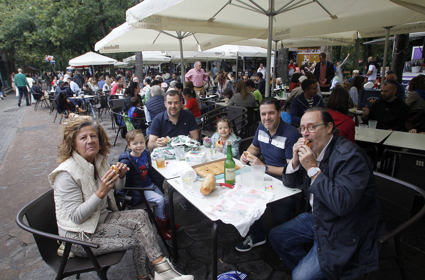 Reparto del bollo en Oviedo