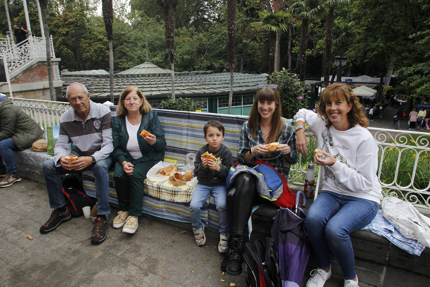 Reparto del bollo en Oviedo