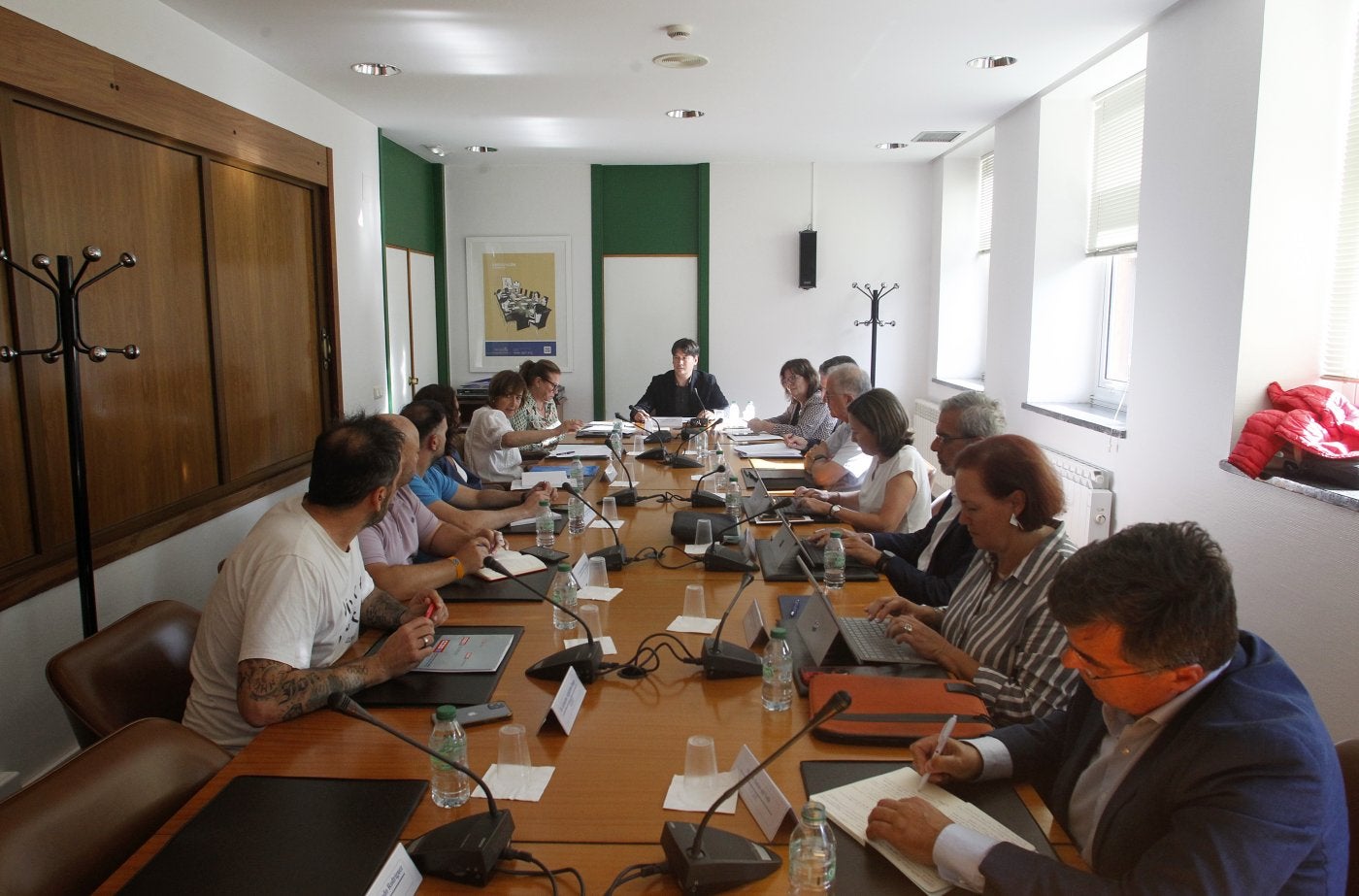 Reunión extraordinaria de la junta rectora del Instituto Asturiano de Prevención de Riesgos Laborales, en Oviedo.
