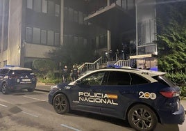 Amplio despliegue policial con los dos jóvenes en la calle Anselmo Cifuentes