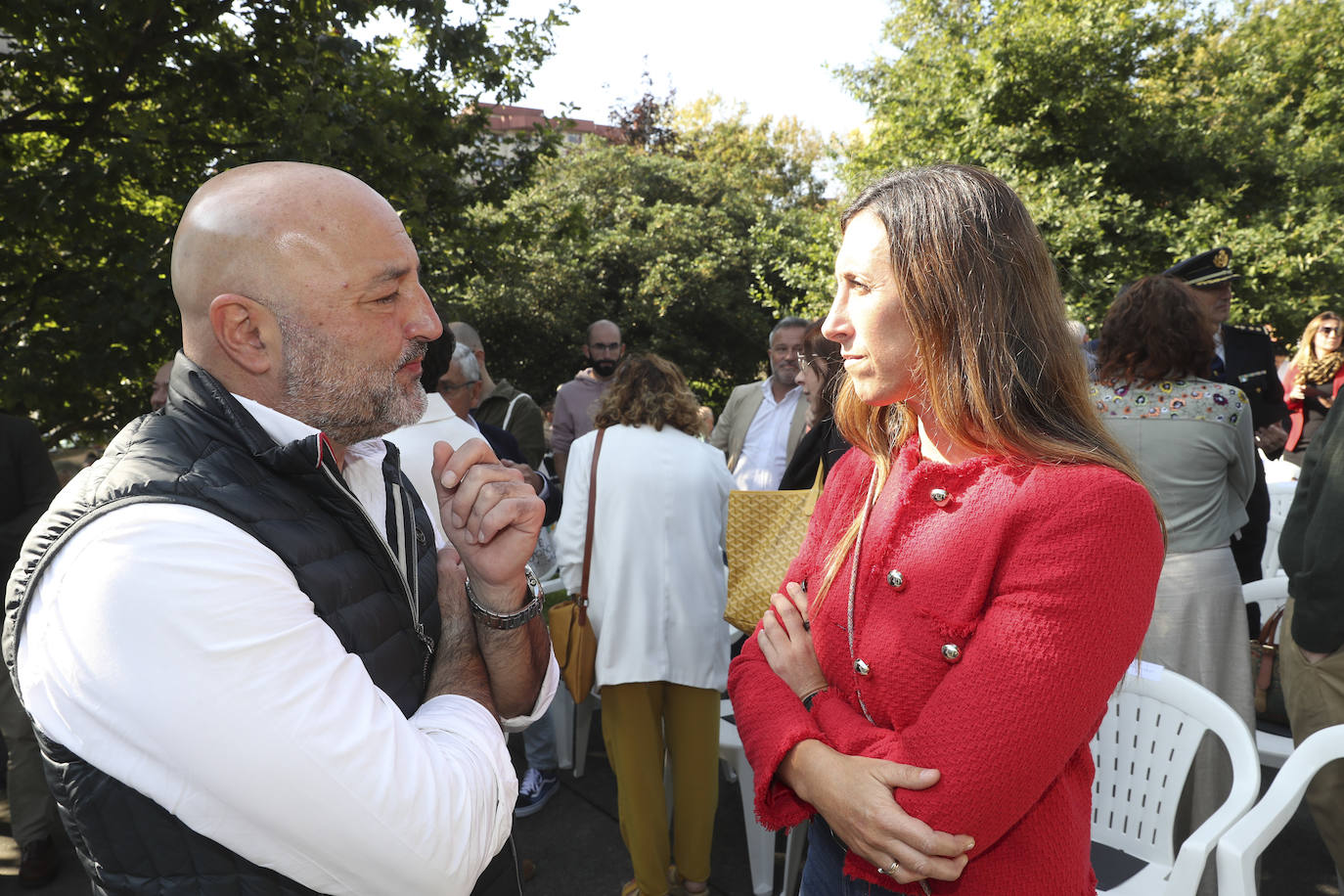 Quini, eterno en El Molinón: las imágenes de la inauguración de la escultura en Gijón