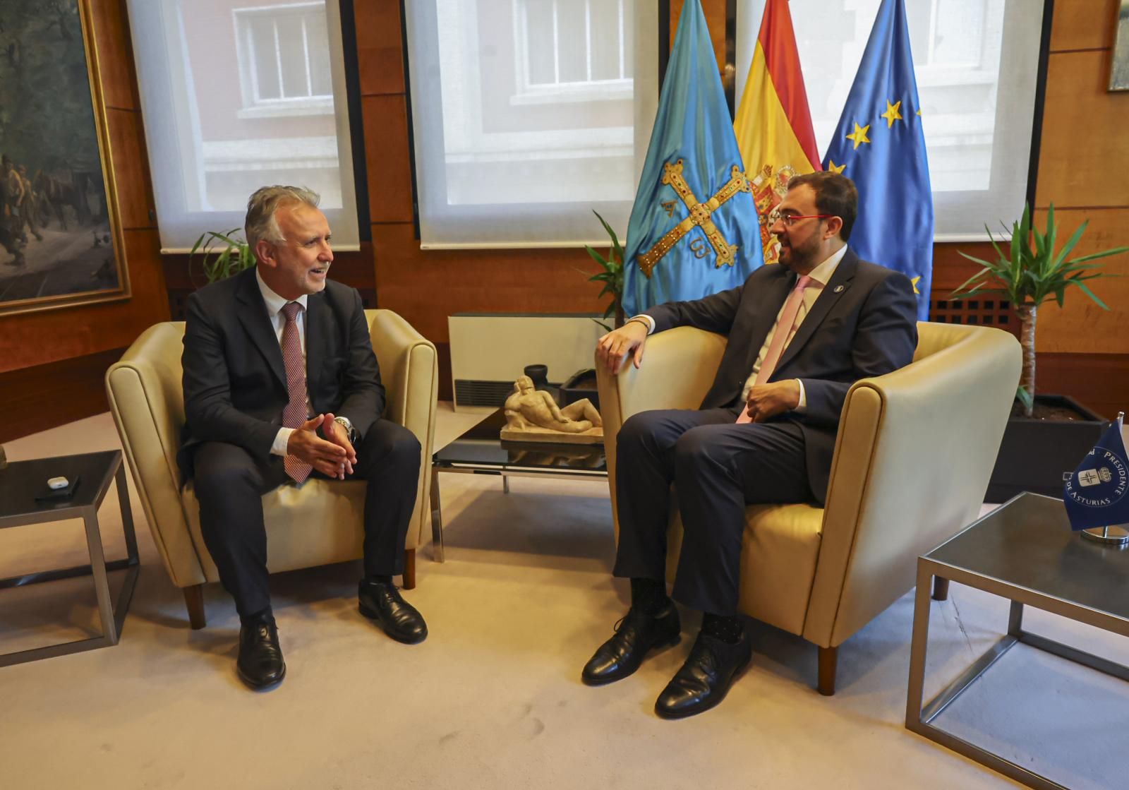 El ministro de Política Territorial defiende en Asturias un acuerdo multilateral en financiación autonómica
