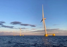 Windfloat Atlantic, el primer parque eólico flotante semisumergible del mundo, que lidera EDP Renovables en el norte de Portugal.