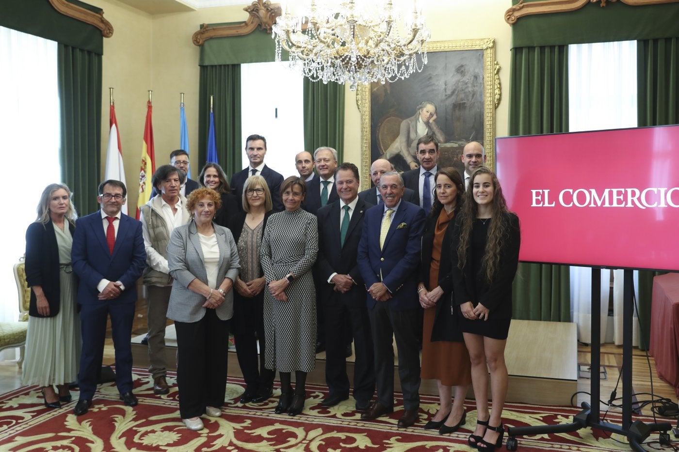 La recepción a los premiados en el Ayuntamiento.