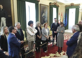 El Ayuntamiento de Gijón recibe a los galardonados con los Premios de EL COMERCIO, en imágenes