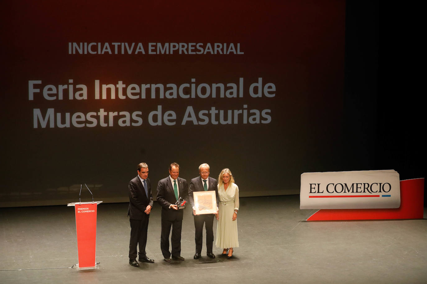 La alfombra roja de los premios de EL COMERCIO, en imágenes