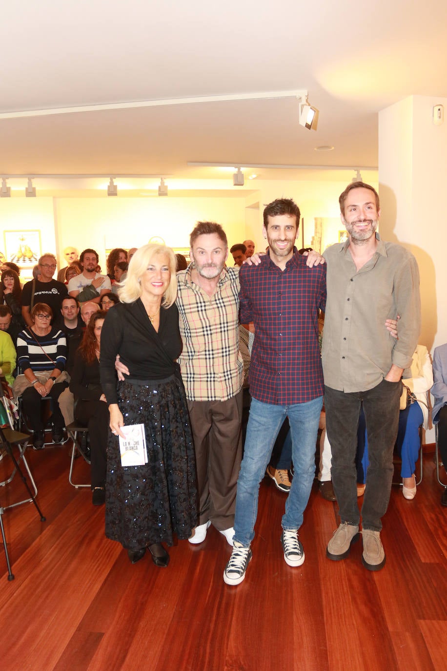 Música, arte y teatro en la Noche Blanca de Gijón