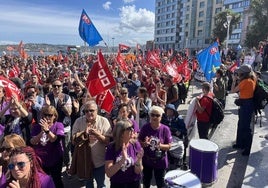 Manifestación en Gijón en defensa de 'Las seis de La Suiza'.