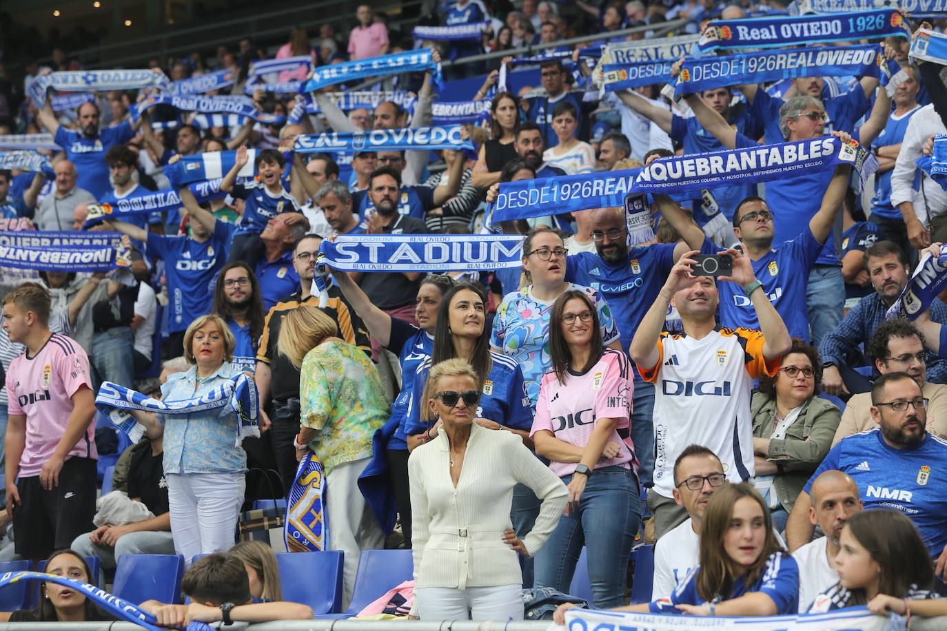 ¿Estuviste viendo el Real Oviedo - Eibar? ¡Búscate en las fotos del Tartiere!