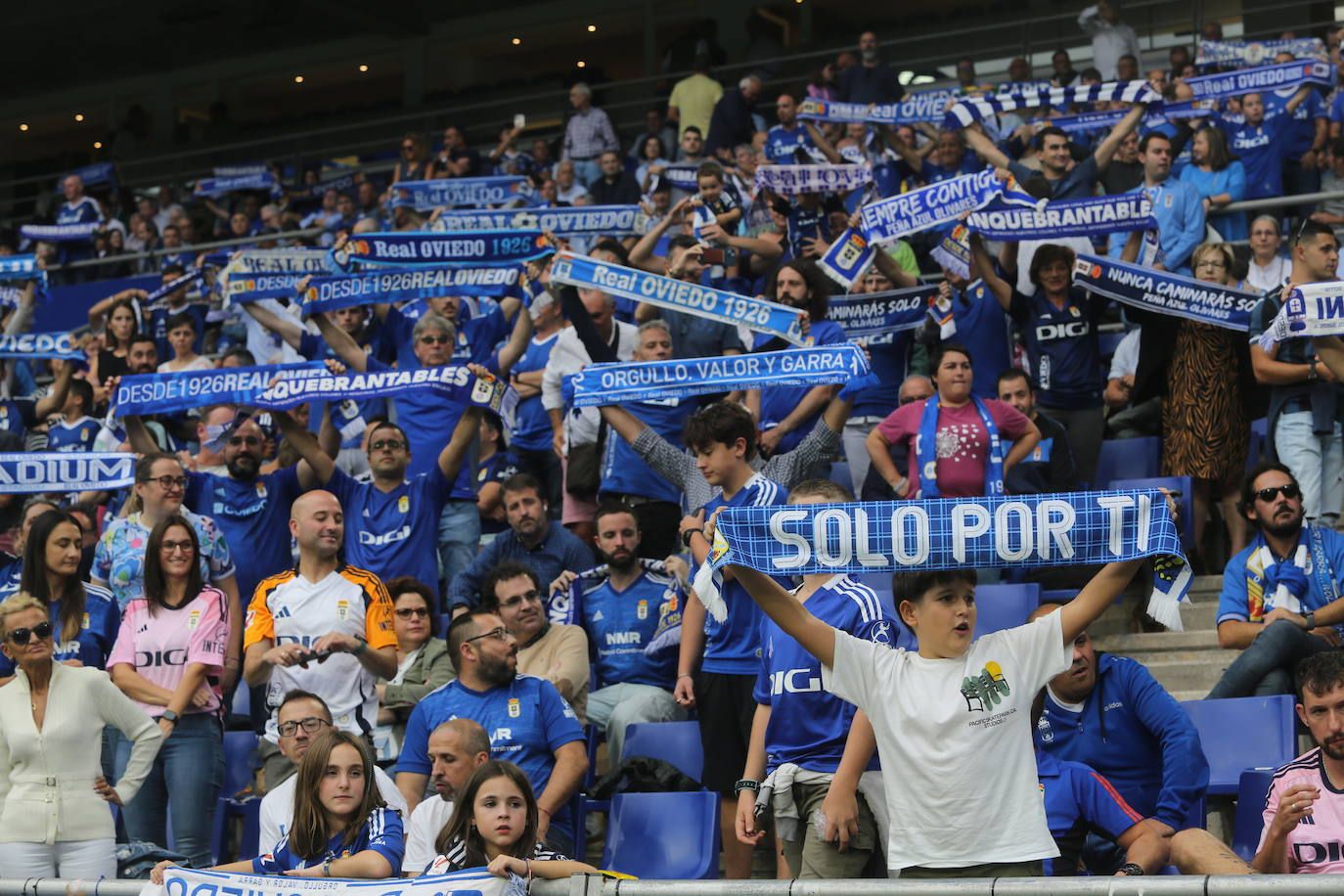 ¿Estuviste viendo el Real Oviedo - Eibar? ¡Búscate en las fotos del Tartiere!