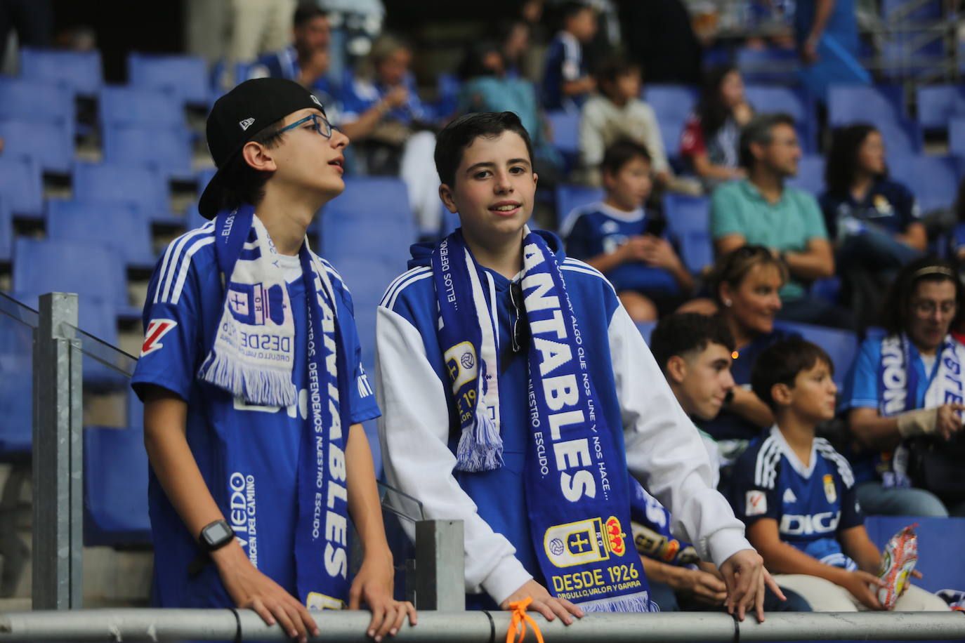 ¿Estuviste viendo el Real Oviedo - Eibar? ¡Búscate en las fotos del Tartiere!