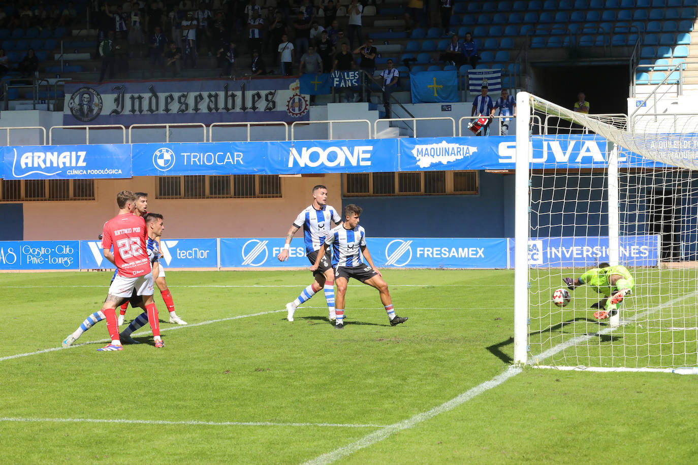 Las mejores imágenes del Real Avilés - Laredo