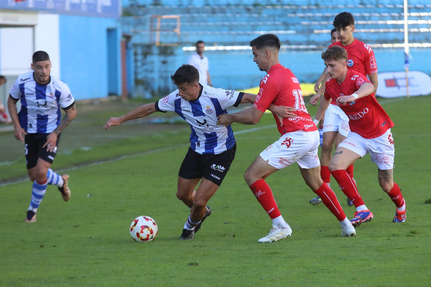 Las mejores imágenes del Real Avilés - Laredo