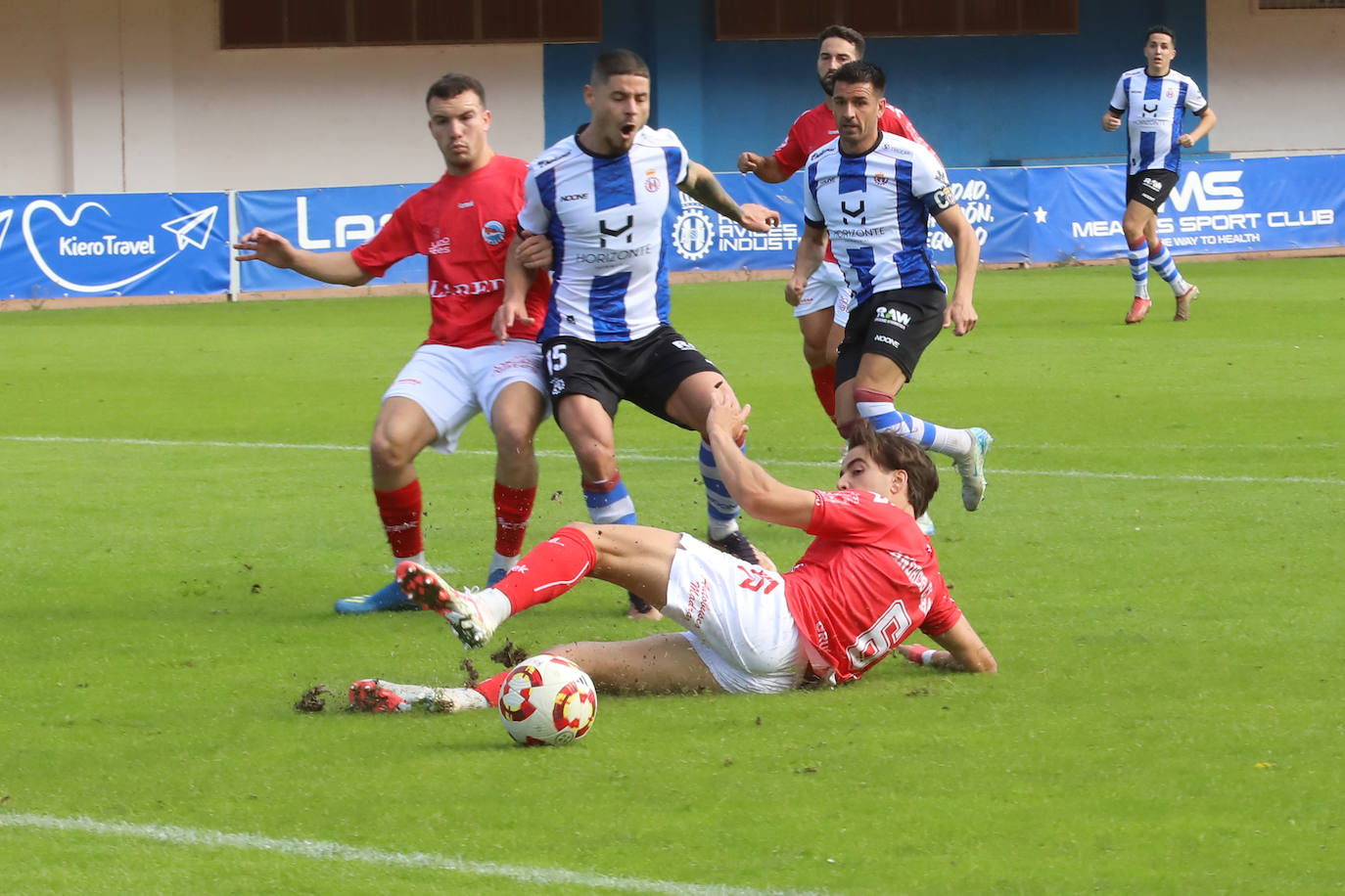 Las mejores imágenes del Real Avilés - Laredo