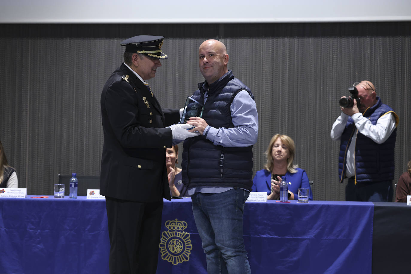 Honores y devoción en Gijón por los Santos Custodios