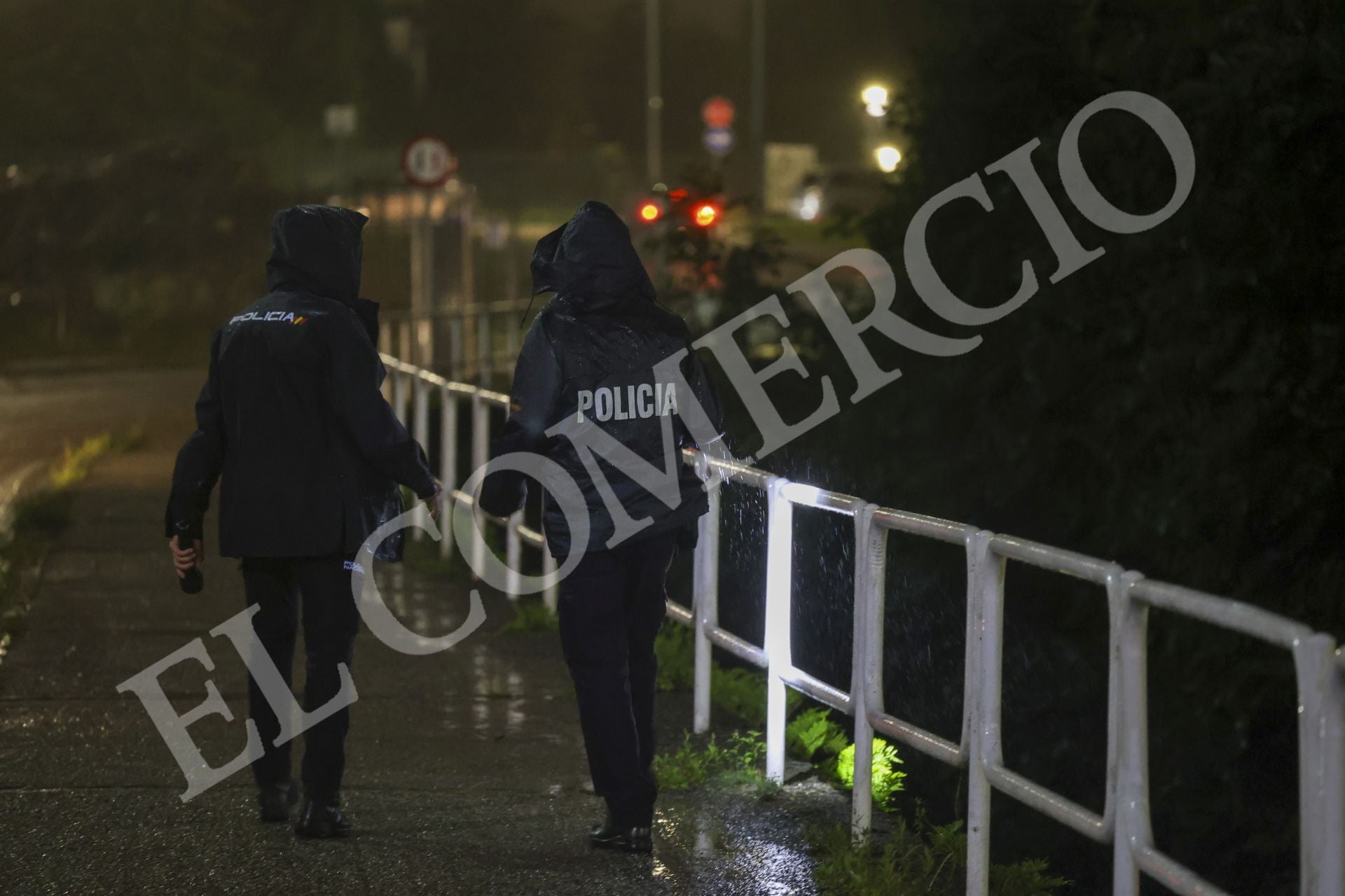 Amplio dispositivo en Gijón para hallar una cabeza en la zona de El Piles