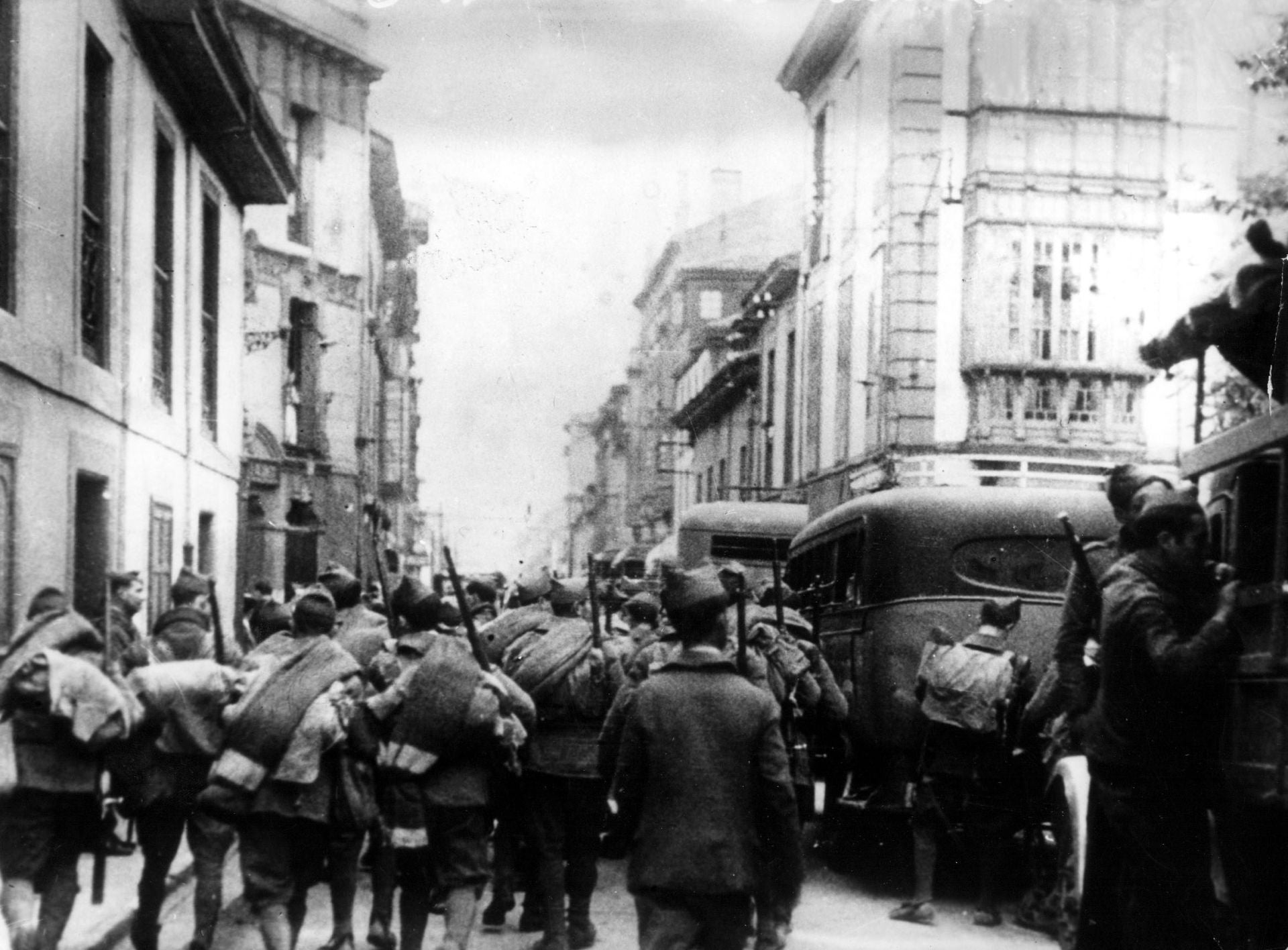 Las imágenes de la revolución del 34 en Asturias