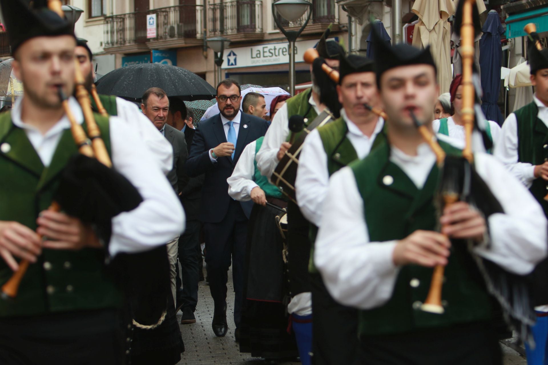 Moscones de Oro a quienes «representan la cultura de un pueblo y la búsqueda de la excelencia»