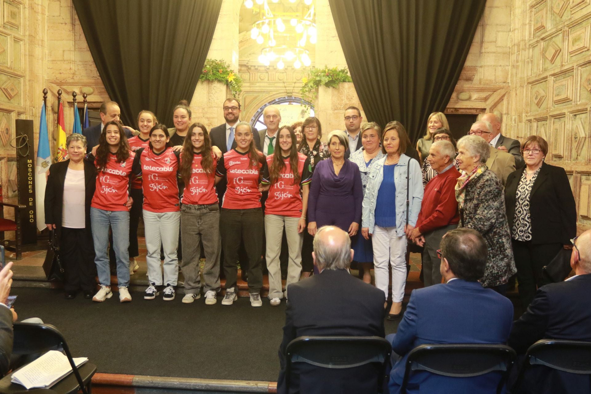 Moscones de Oro a quienes «representan la cultura de un pueblo y la búsqueda de la excelencia»
