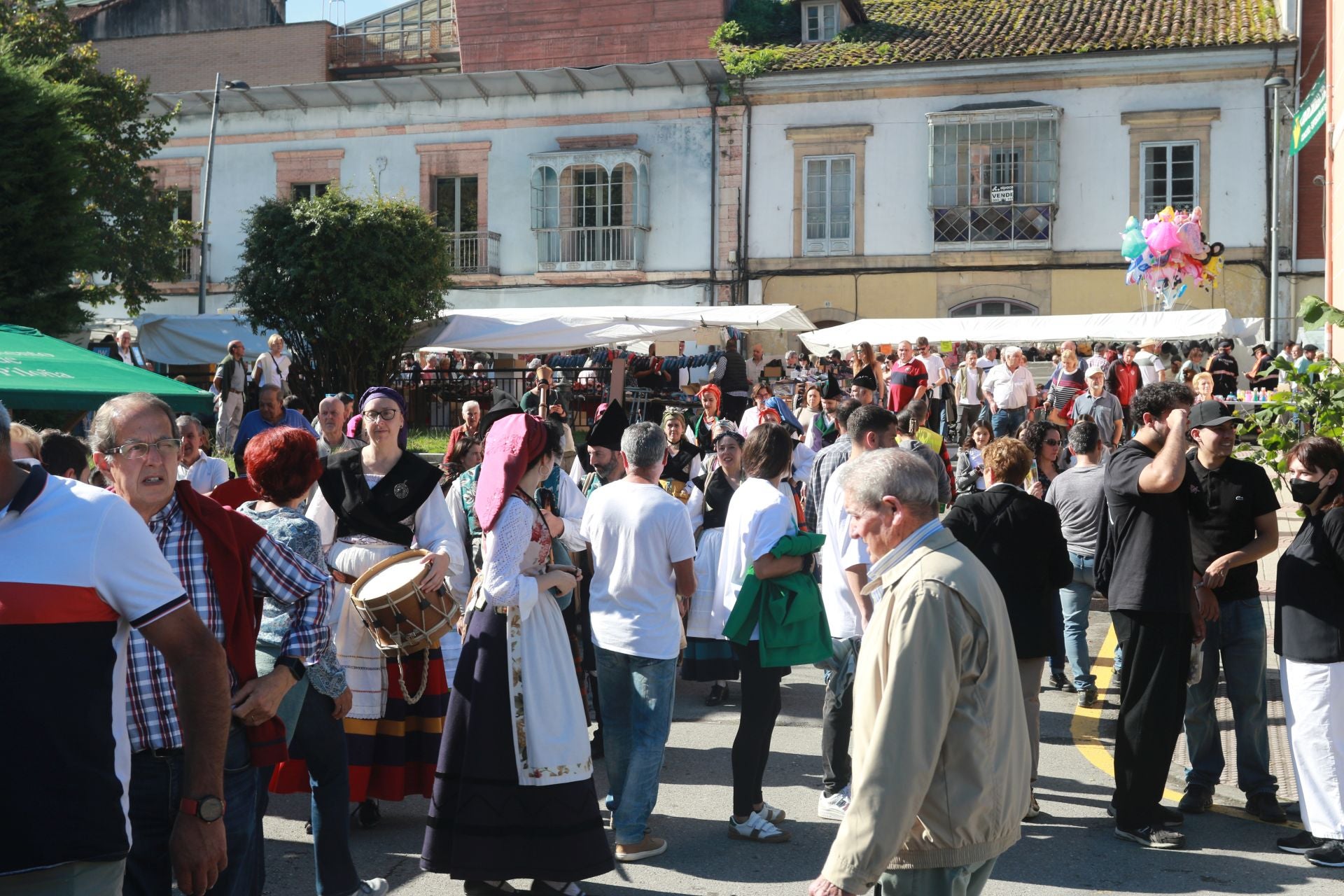 El Festival de la Avellana de Infiesto, en imágenes