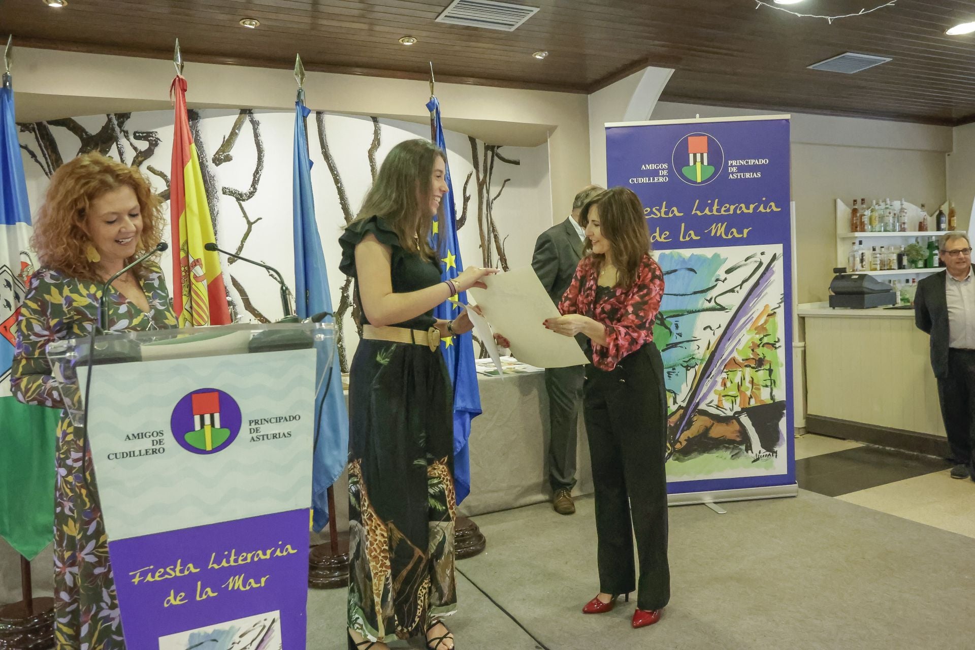 La asociación Amigos de Cudillero entrega sus premios