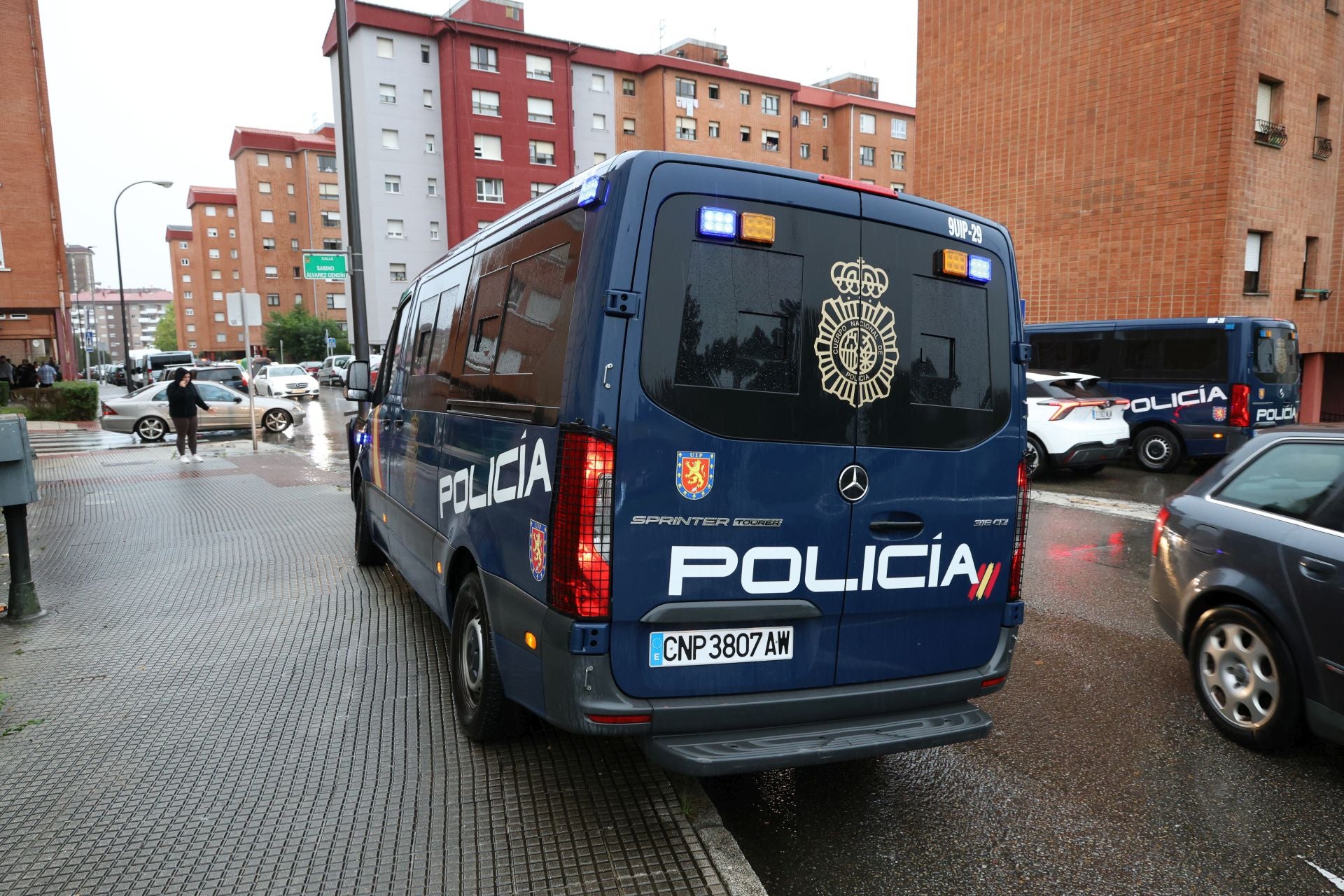 Redada en Avilés: fuerte presencia policial y registros en varios pisos