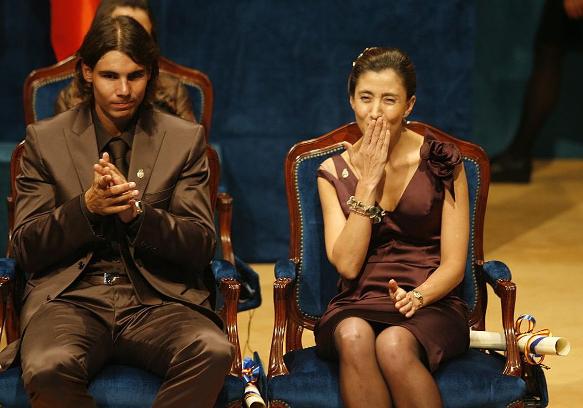 Rafa Nadal, Premio Príncipe de Asturias de los Deportes 2008 e Ingrid Betancourt, Premios Príncipe de Asturias de la Concordia 2008, en la ceremonia de entrega de los galardones en Oviedo.