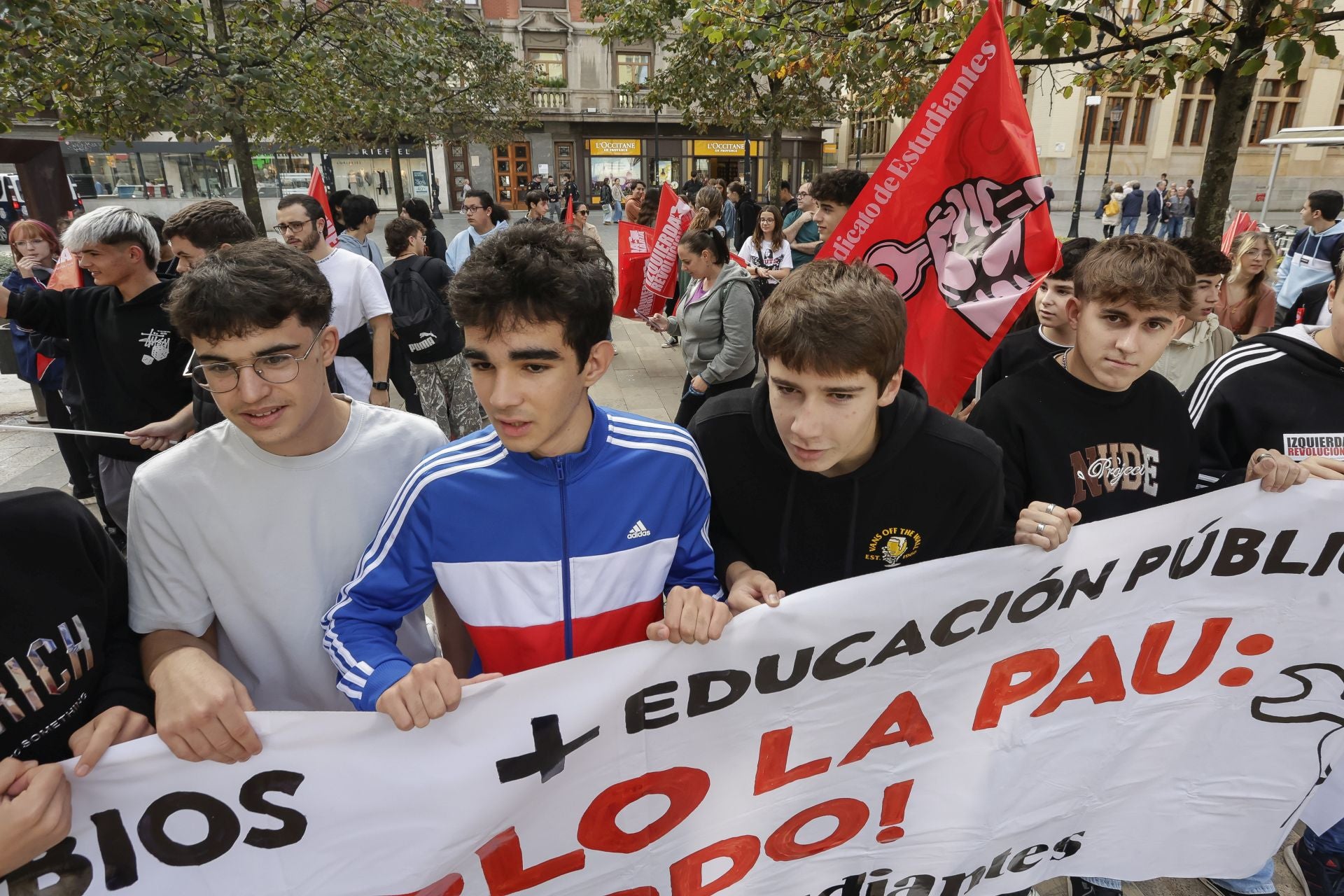 Movilización de estudiantes en Asturias para exigir los modelos de la Selectividad