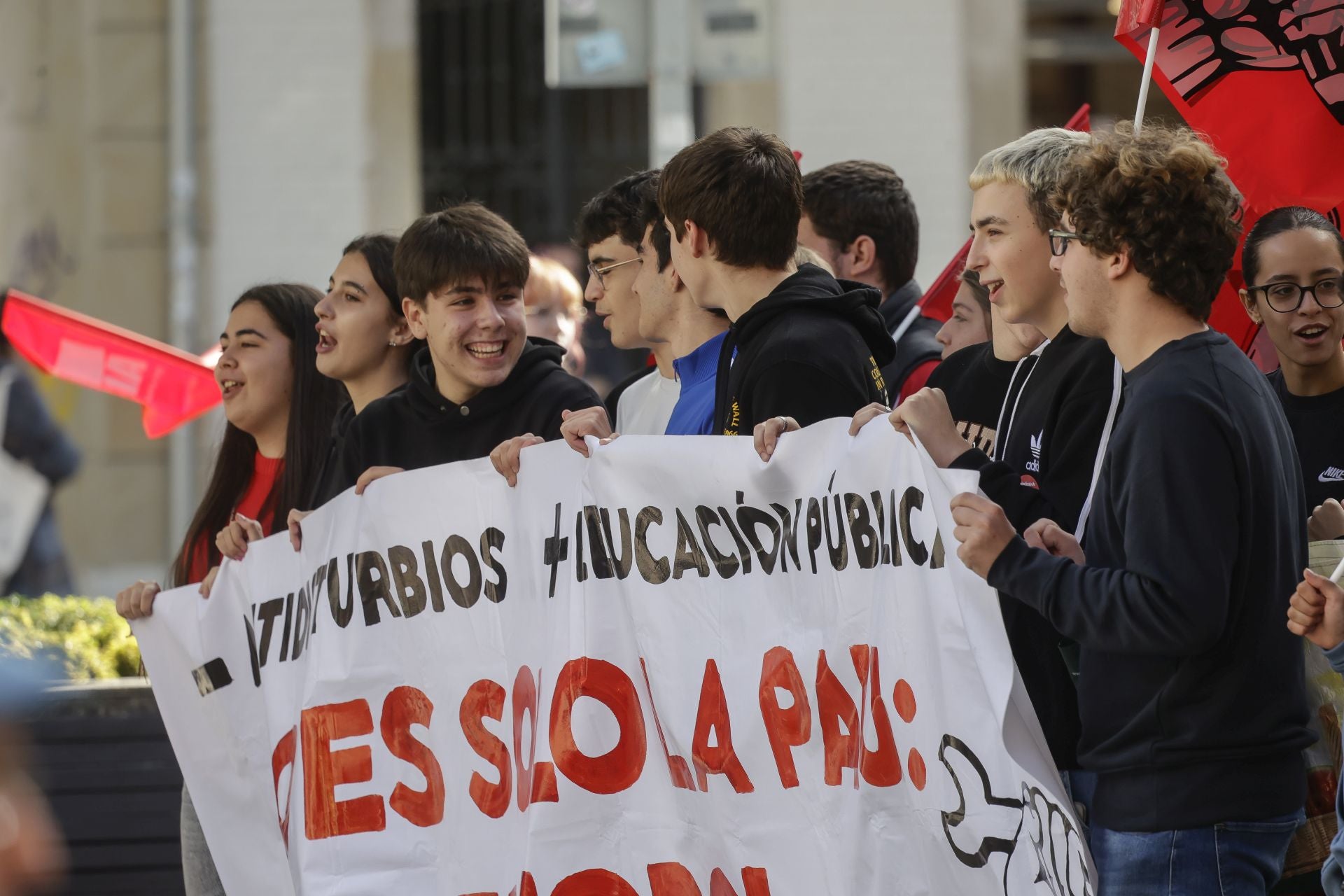 Movilización de estudiantes en Asturias para exigir los modelos de la Selectividad