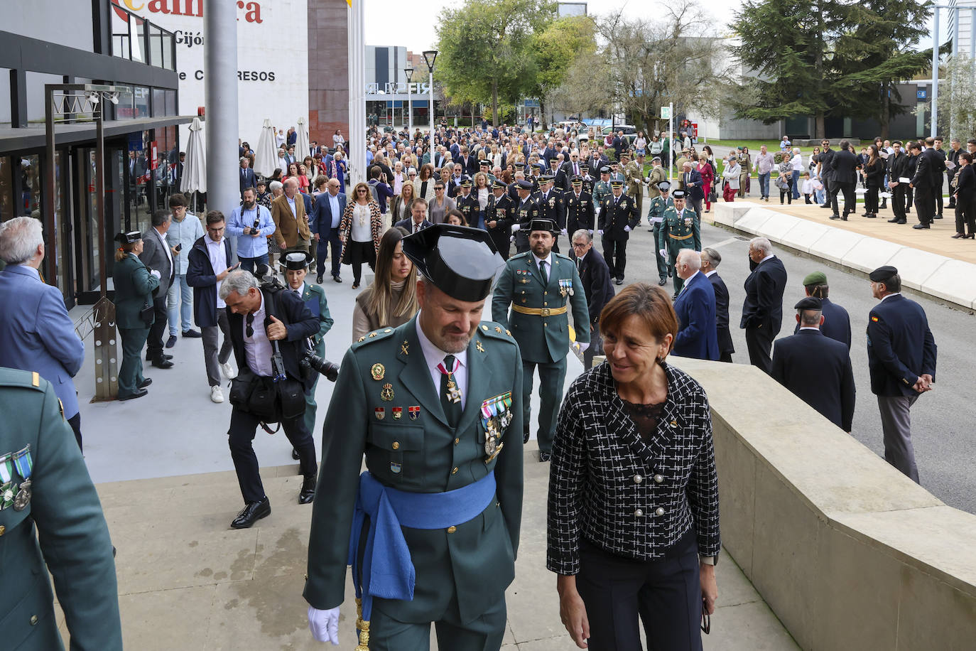 La Guardia Civil celebra el Día del Pilar en Gijón