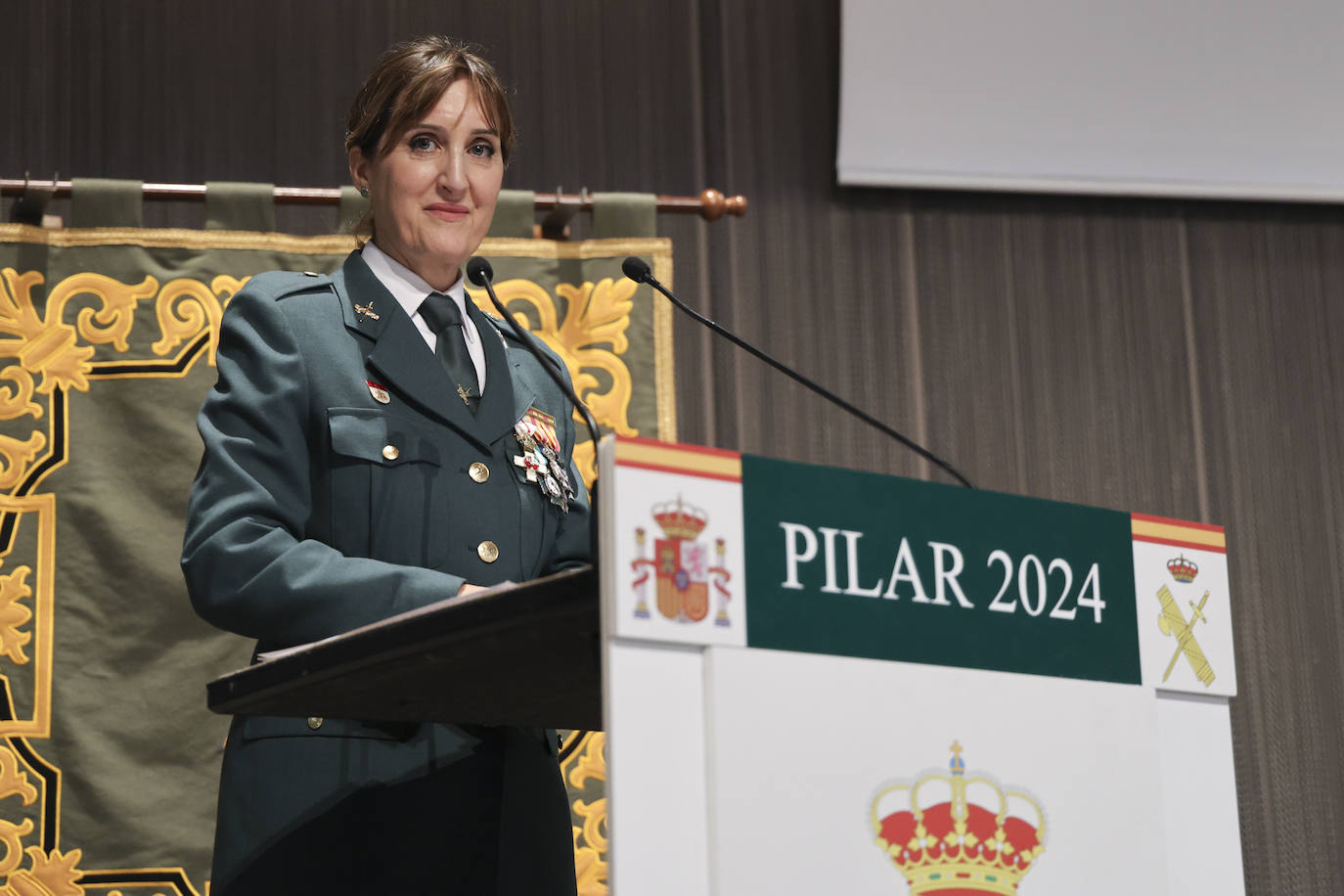 La Guardia Civil celebra el Día del Pilar en Gijón