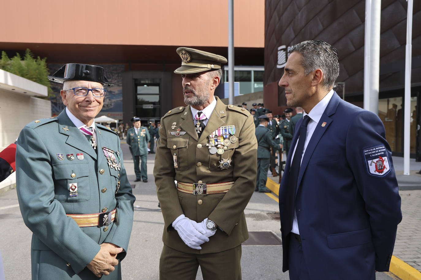 La Guardia Civil celebra el Día del Pilar en Gijón