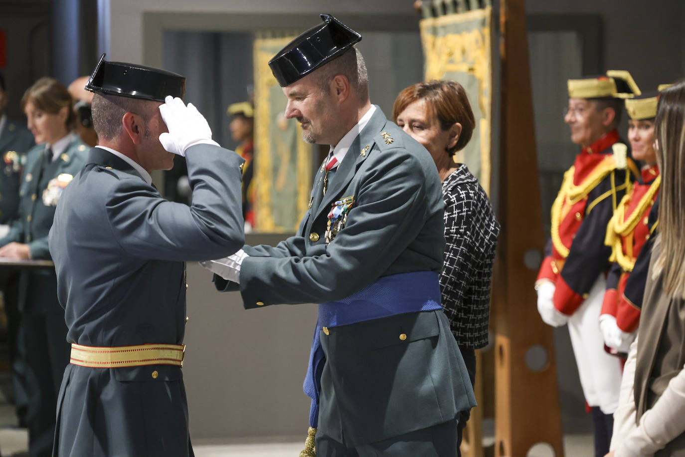 La Guardia Civil celebra el Día del Pilar en Gijón