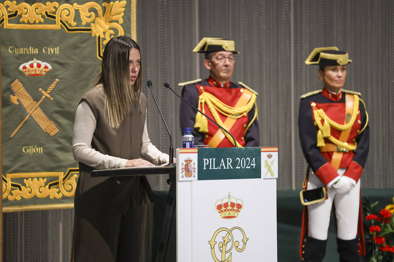 La Guardia Civil celebra el Día del Pilar en Gijón