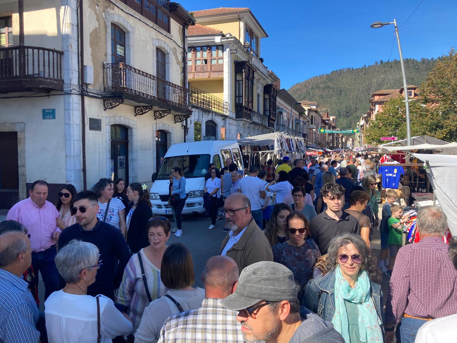 Cita ganadera de Santa Teresa en Infiesto