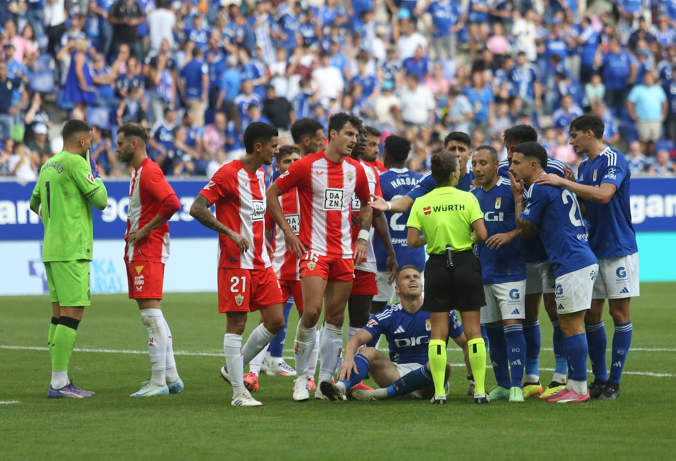 Las mejores imágenes del Real Oviedo contra el Almería (3-2)