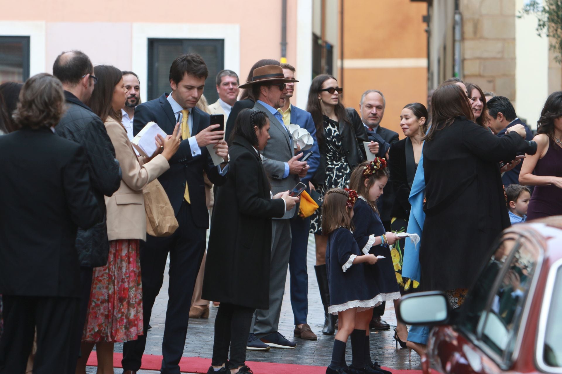 Derroche de estilo y elegancia en una boda con arraigo en Gijón