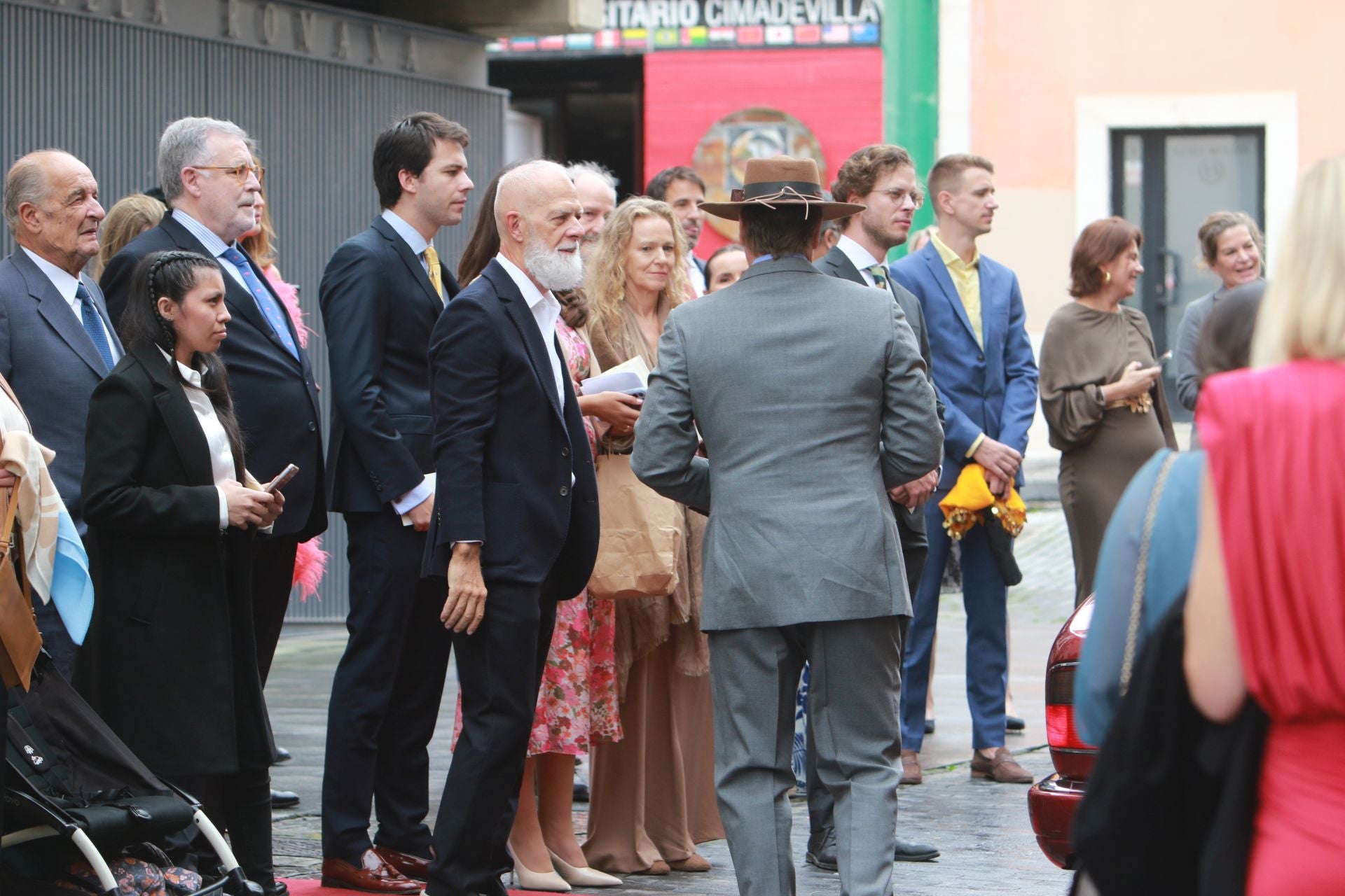 Derroche de estilo y elegancia en una boda con arraigo en Gijón