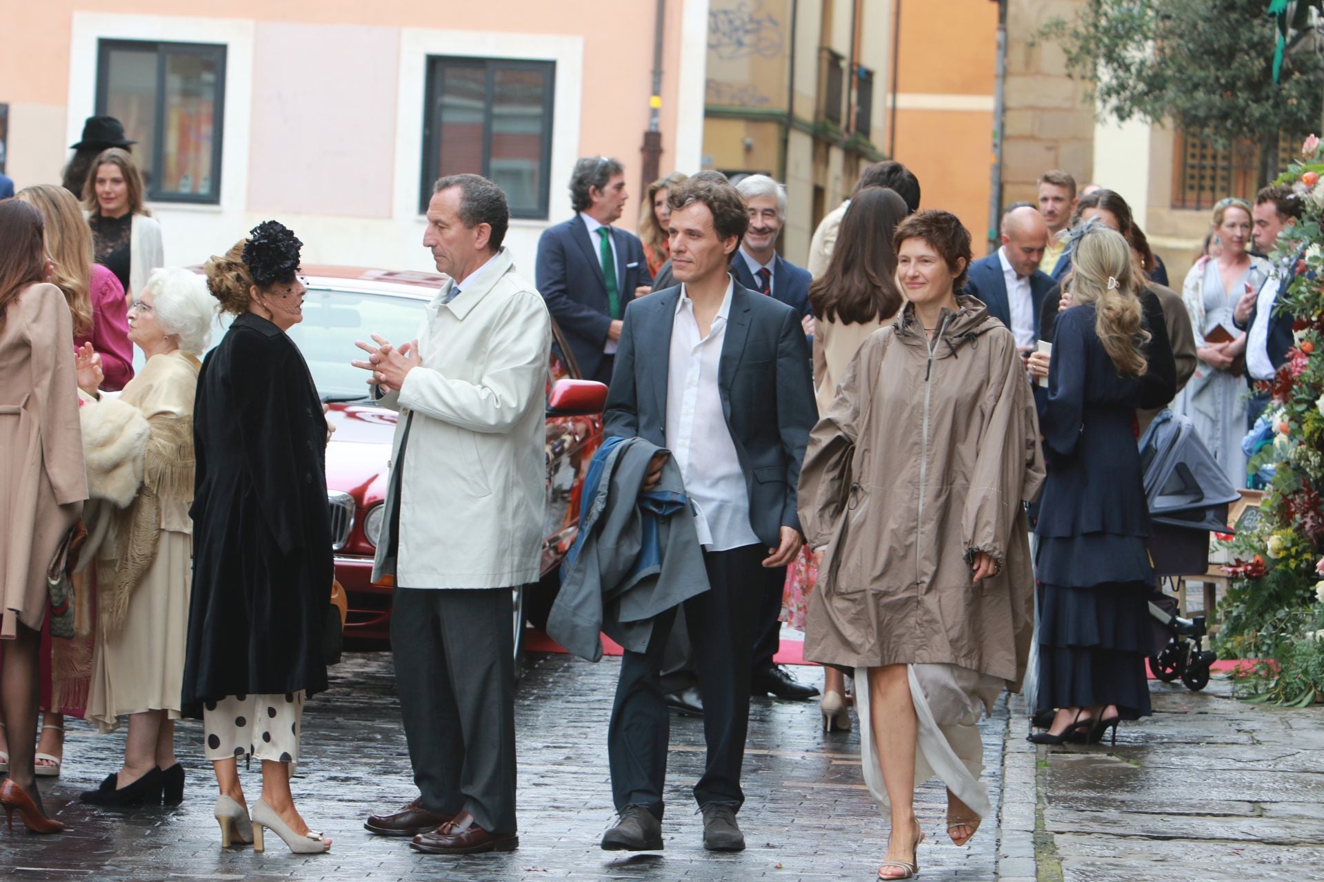 Derroche de estilo y elegancia en una boda con arraigo en Gijón