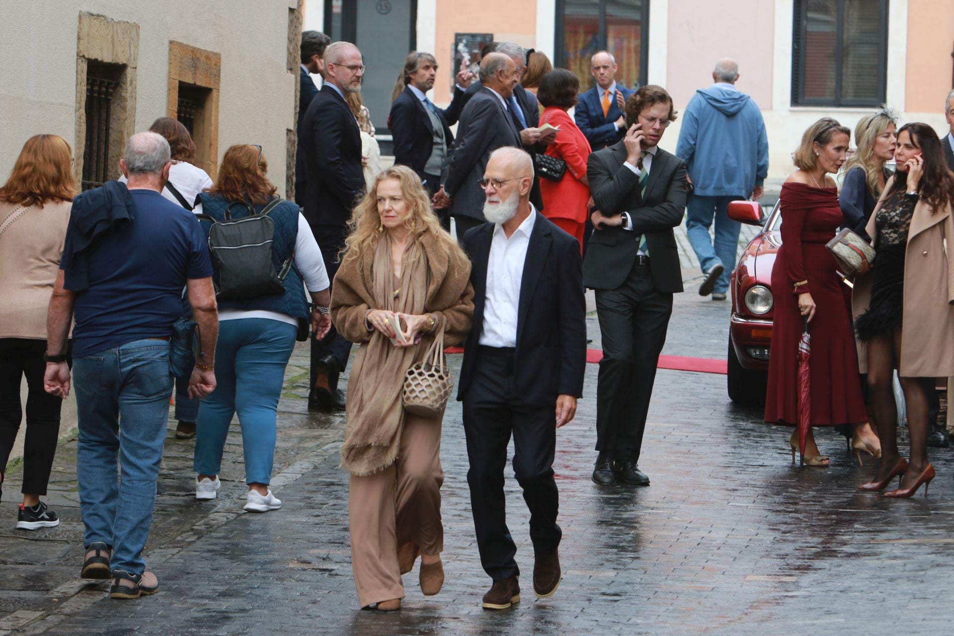 Derroche de estilo y elegancia en una boda con arraigo en Gijón