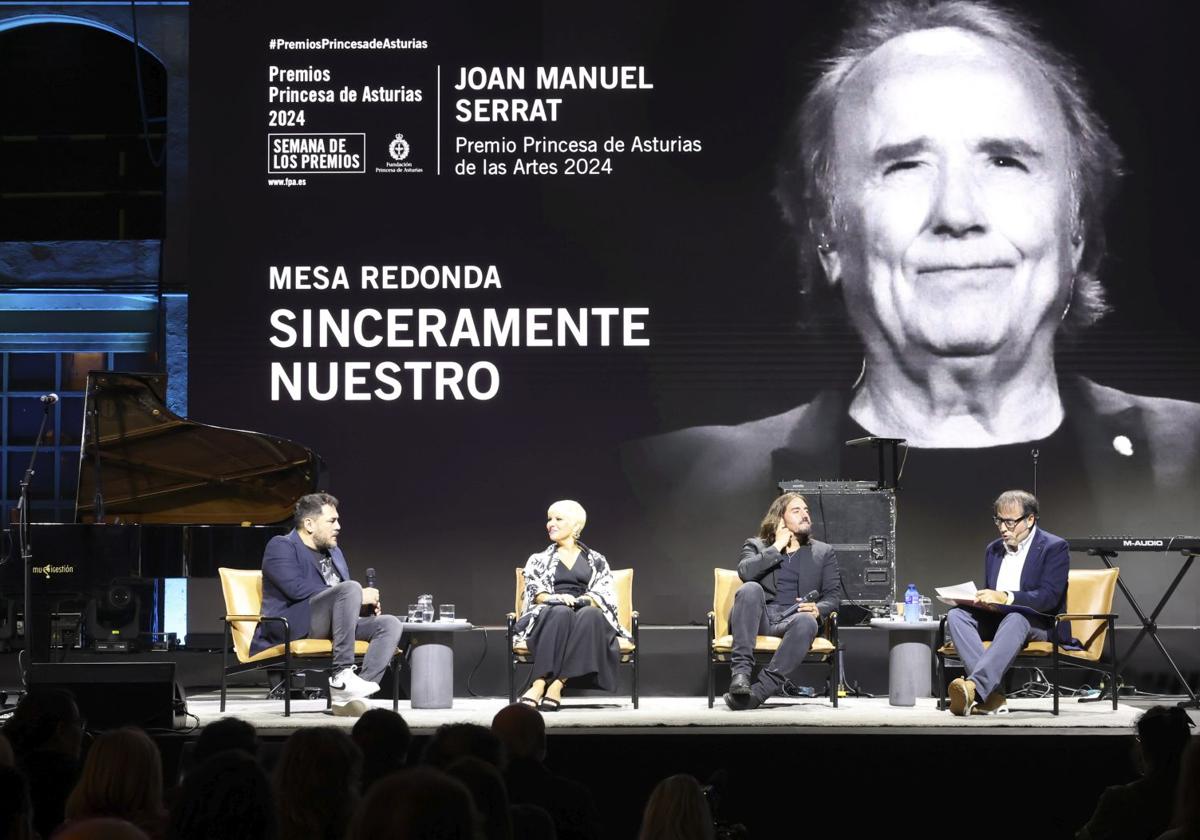 Luis García, Andrés Suárez, Pasión Vega e Ismael Serrano en el homenaje a Serrat.