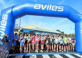 Salida de la Media Maratón en el año 2022 en el Complejo Deportivo Avilés.