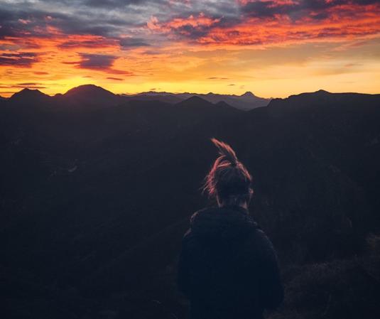 Amanecer desde el Cantu´ Osu: otro de los planes que incluye este recorrido de dos días por el otoño de Redes