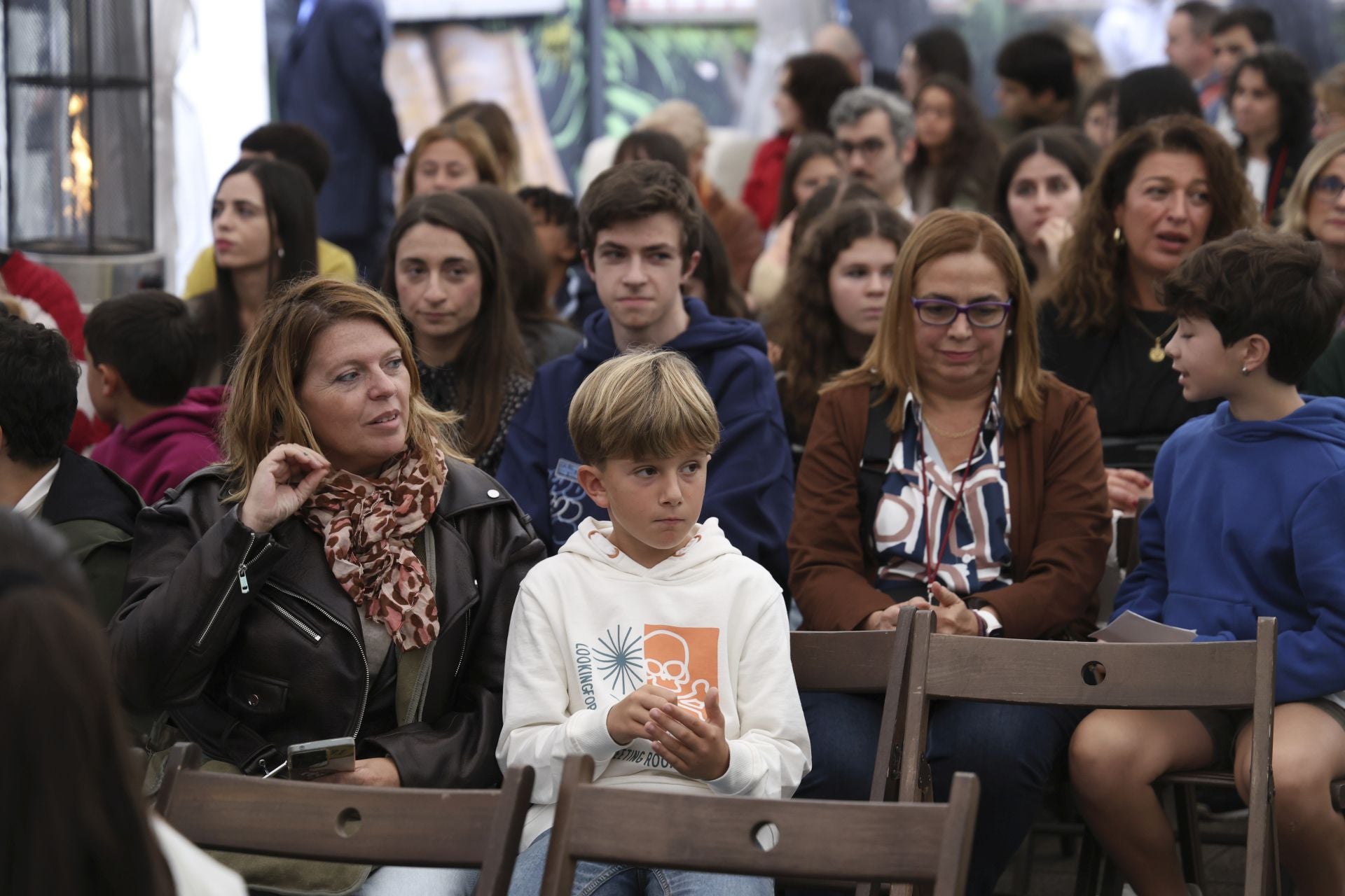 Serrat, pletórico en Asturias: las mejores imágenes de su llegada