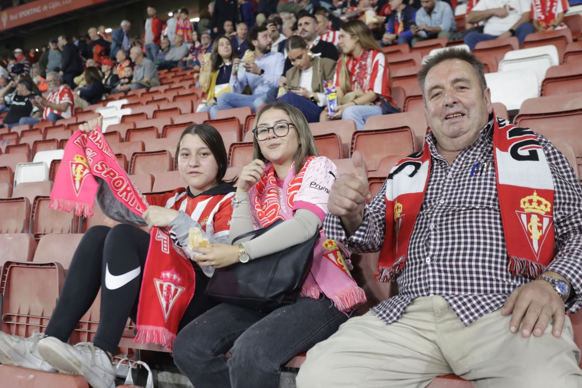 ¿Estuviste en el Sporting - Huesca? ¡Búscate!