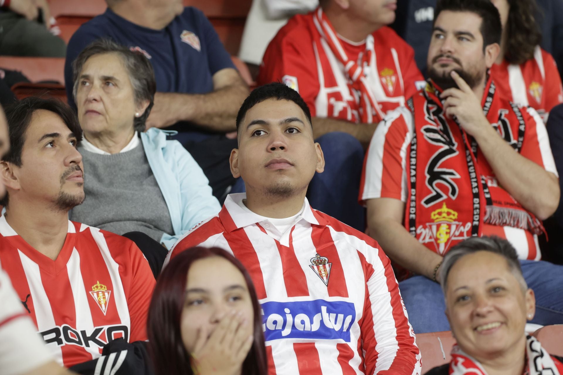 ¿Estuviste en el Sporting - Huesca? ¡Búscate!