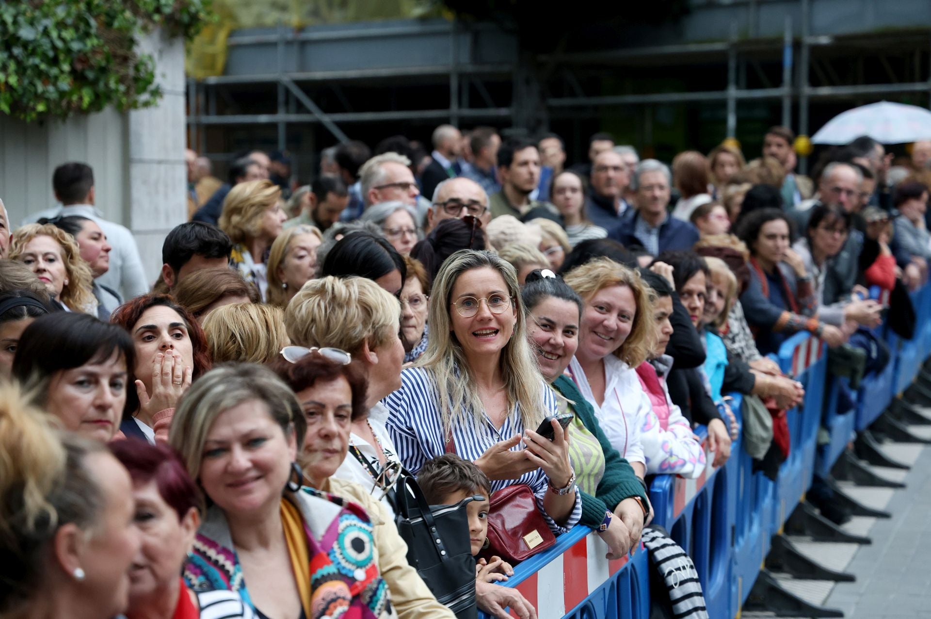 Elegancia y sobriedad entre los invitados al concierto previo a los Premios Princesa de Asturias