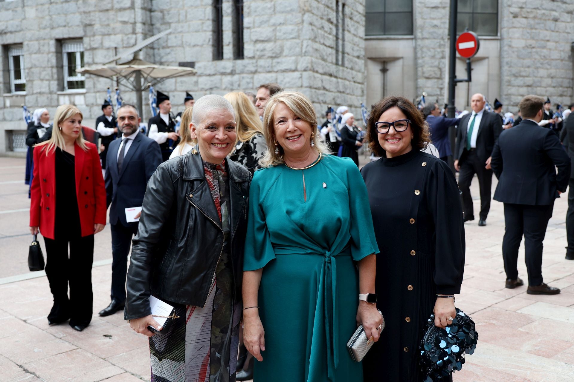 Elegancia y sobriedad entre los invitados al concierto previo a los Premios Princesa de Asturias