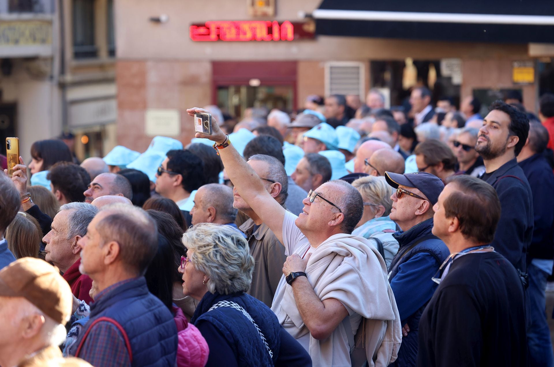 Multitudinario recibimiento a la Princesa Leonor en Oviedo