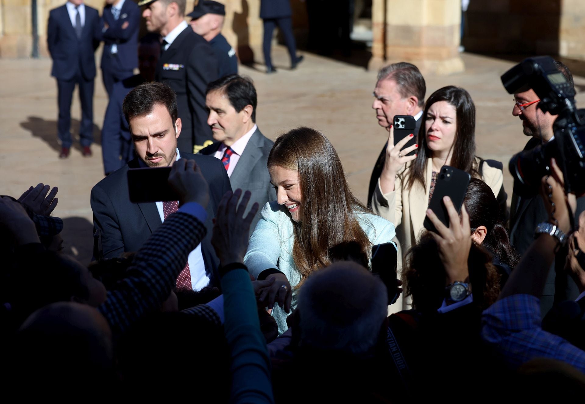 Multitudinario recibimiento a la Princesa Leonor en Oviedo